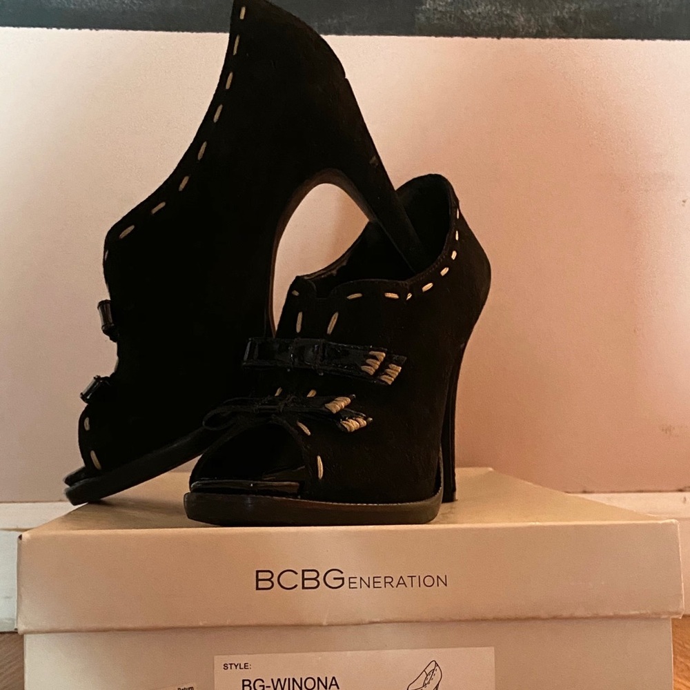 BCBGeneration Winona black stich peep toe bootie